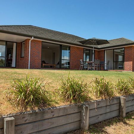 The Waterfront Ruakaka - Ruakaka Holiday Home Exterior photo